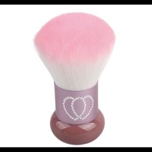 Makeuo kabuki vanity makeup brush